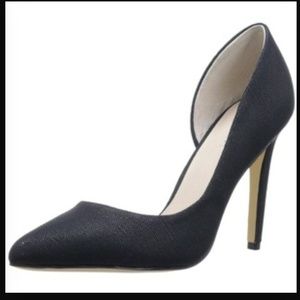 Joe's "Ollie" d’orsay pump. Never worn (too big.)